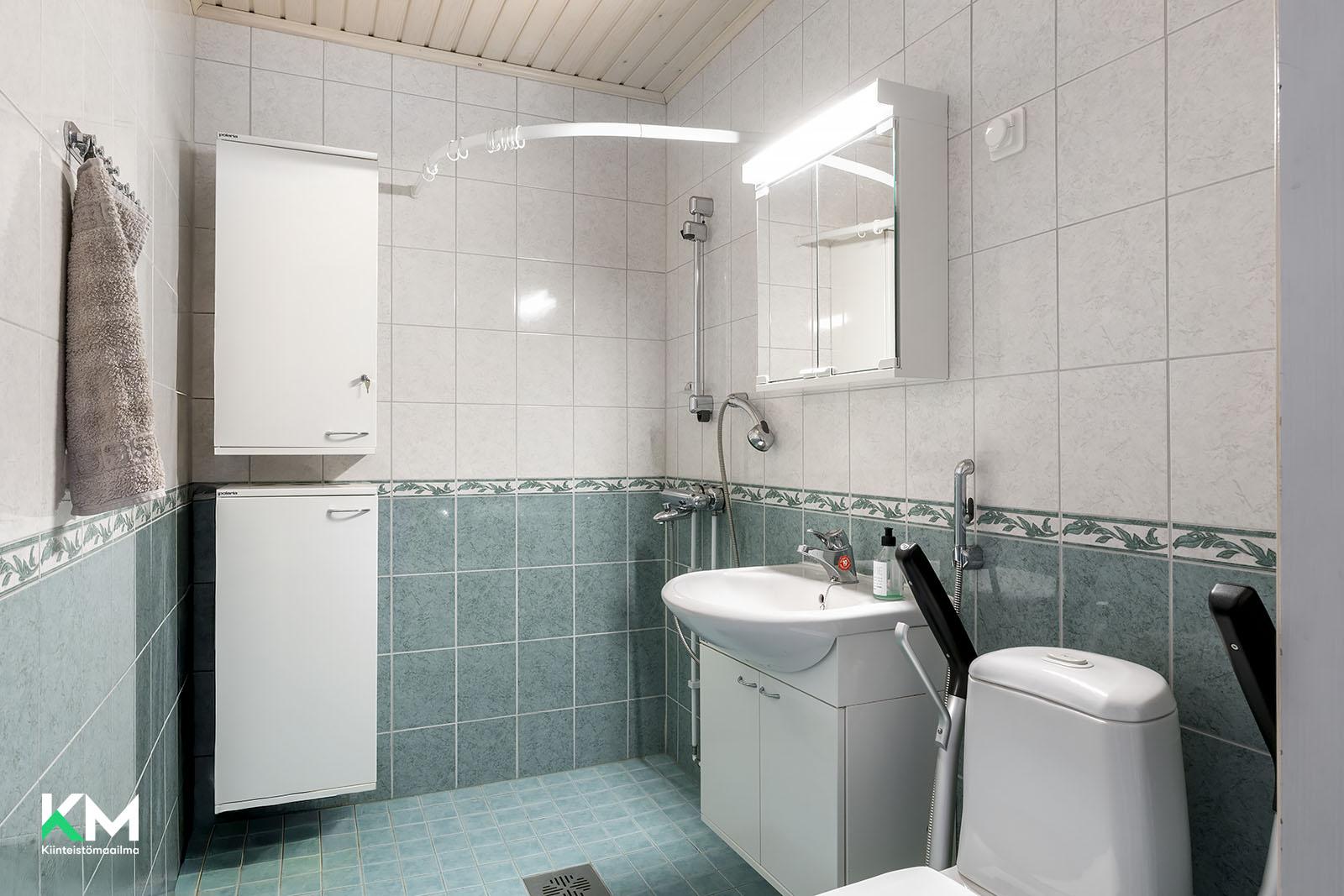 Toinen 1. kerroksen wc:istä