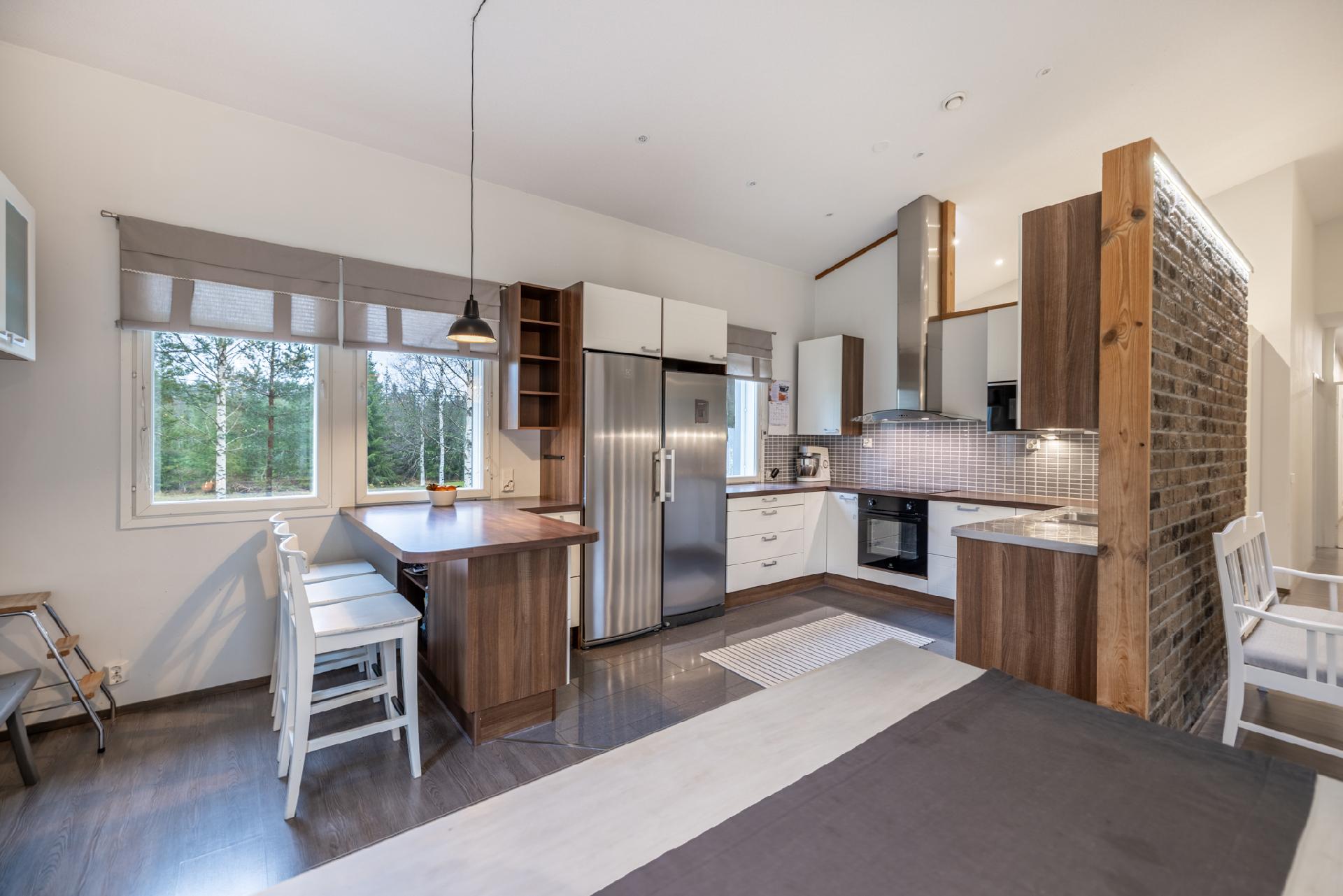 keittiö ja ruokailutila