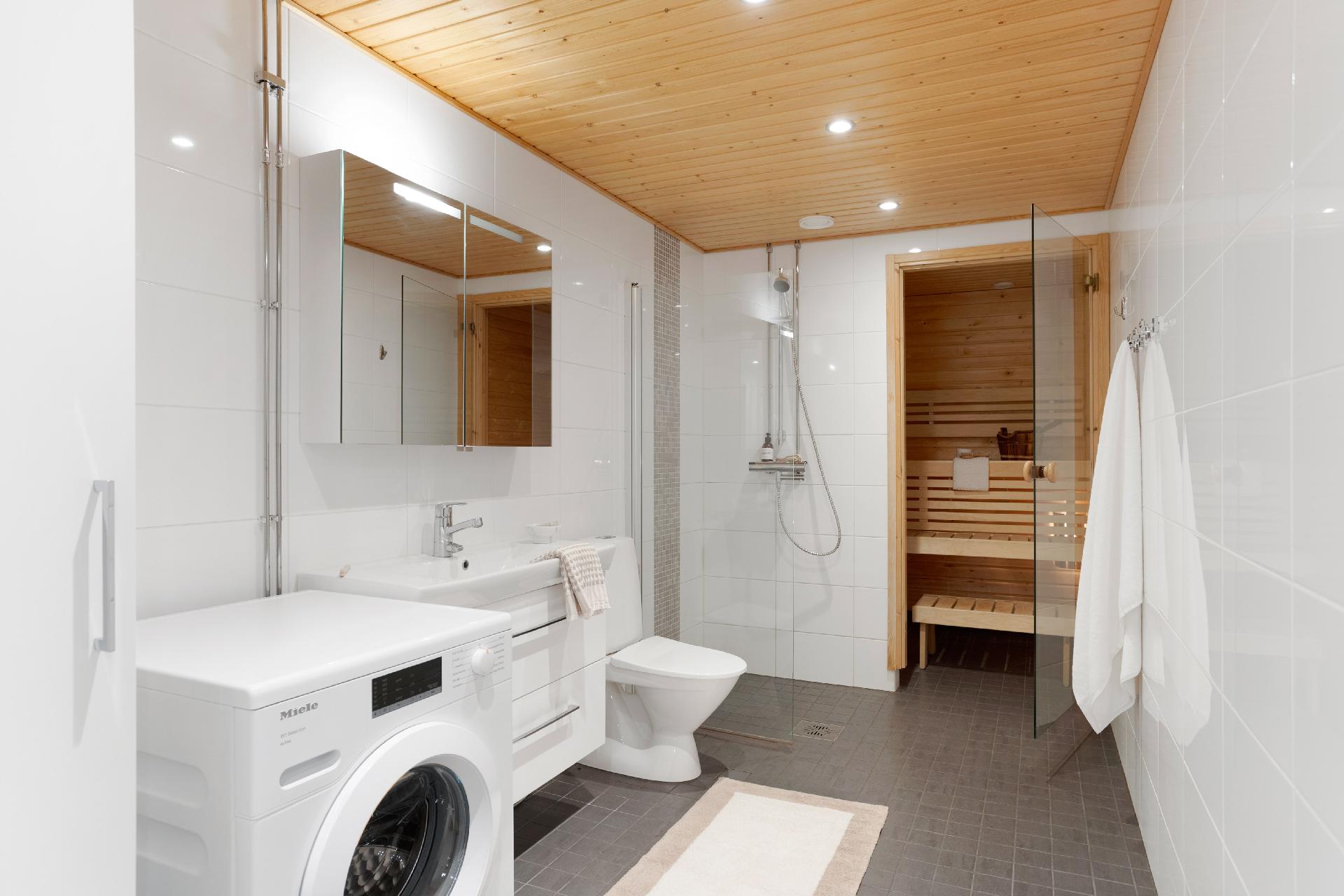 Melkonkatu 15, Lauttasaari, Helsinki