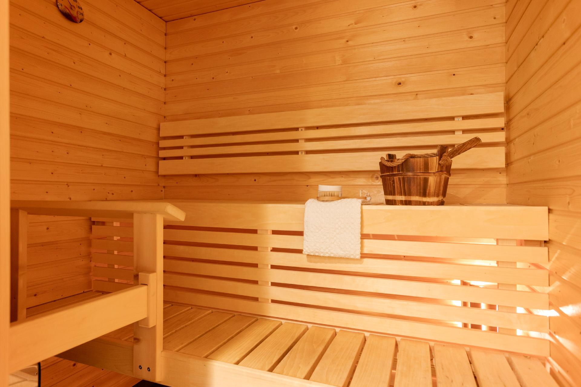 Melkonkatu 15, Lauttasaari, Helsinki