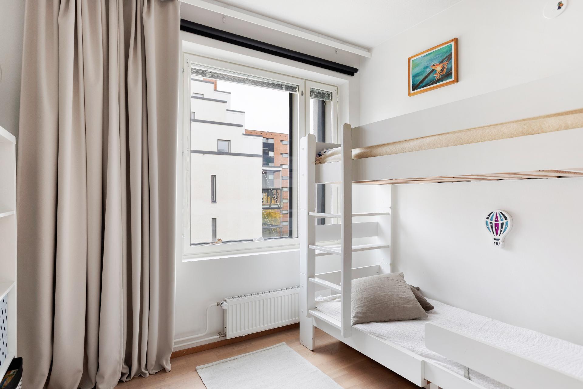 Melkonkatu 15, Lauttasaari, Helsinki