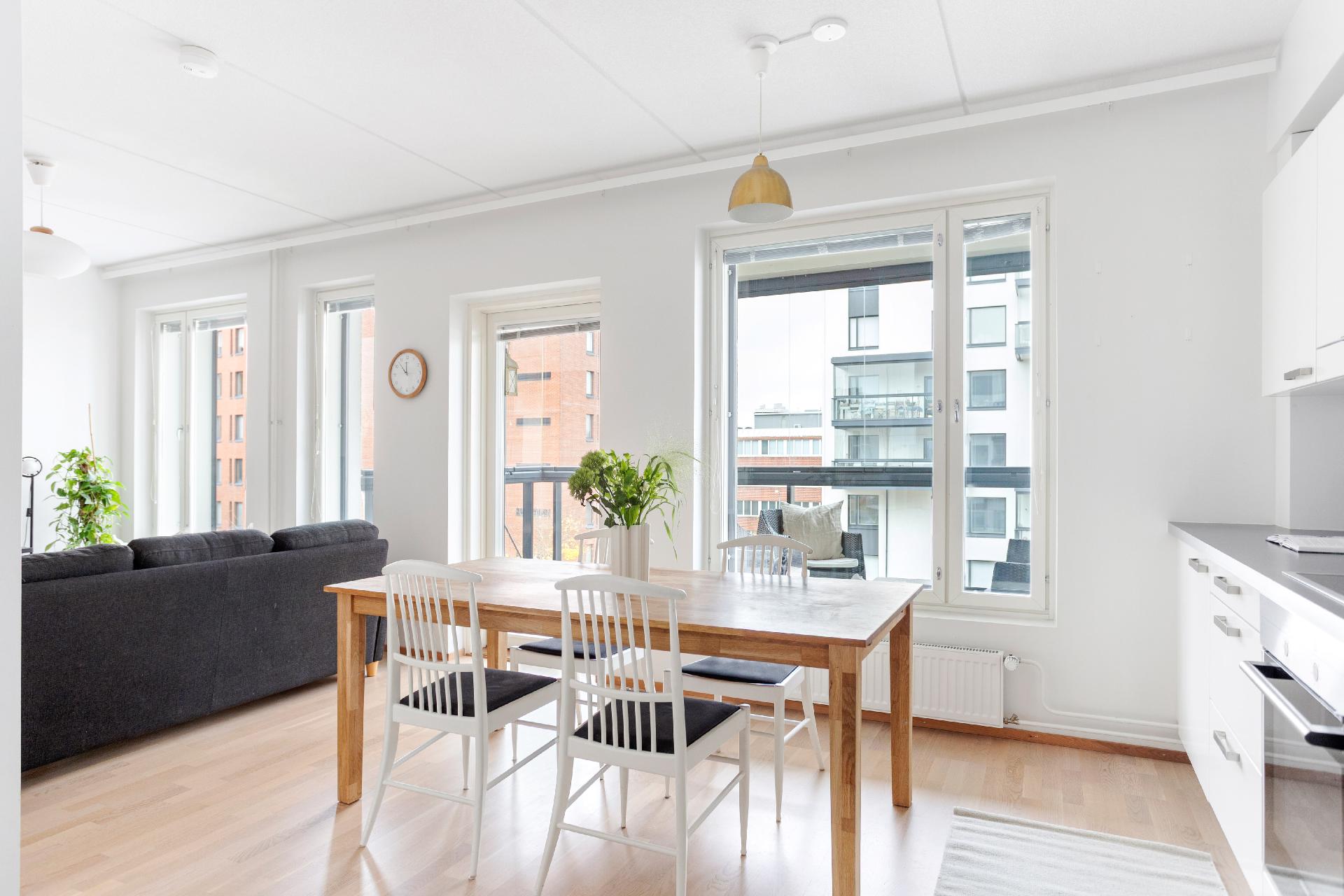 Melkonkatu 15, Lauttasaari, Helsinki