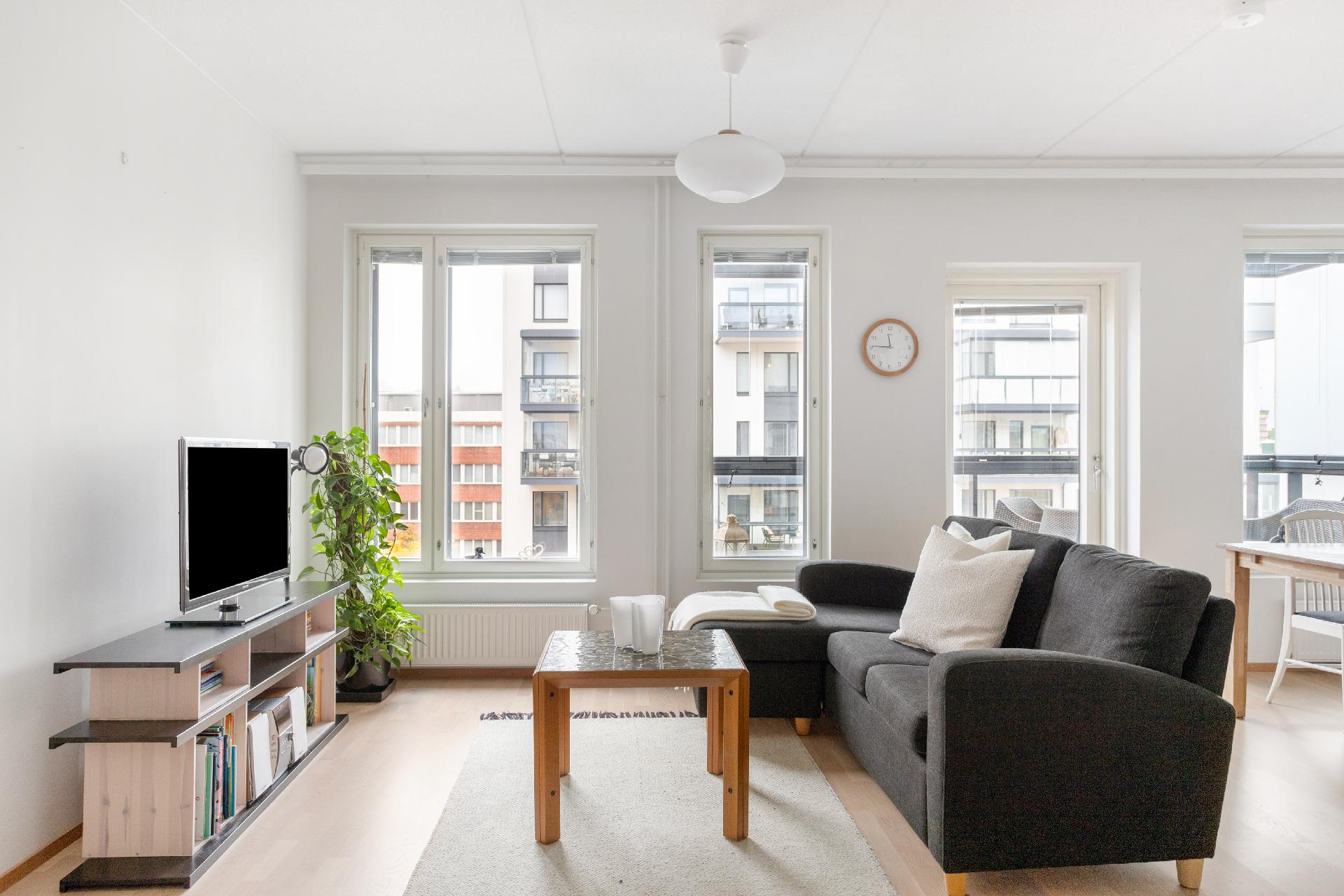 Melkonkatu 15, Lauttasaari, Helsinki