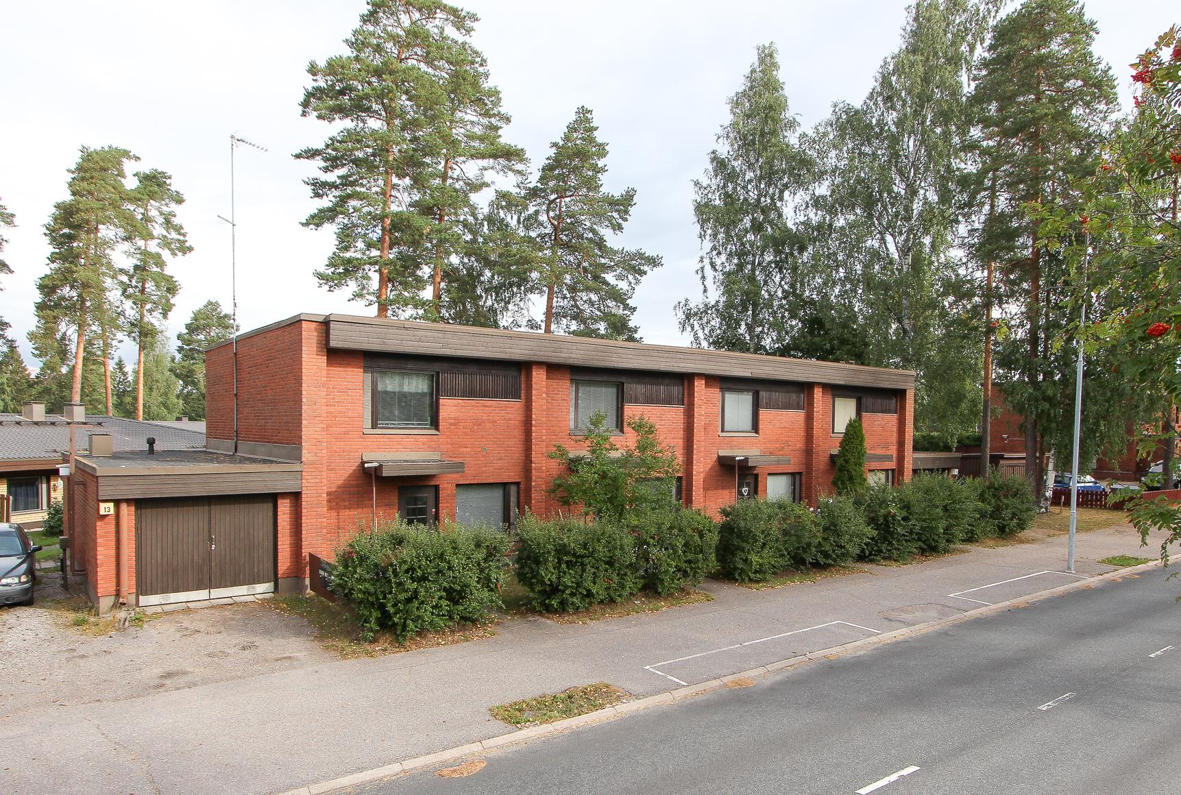 Kytäjänkatu 13, Kirjavatolppa, Hyvinkää