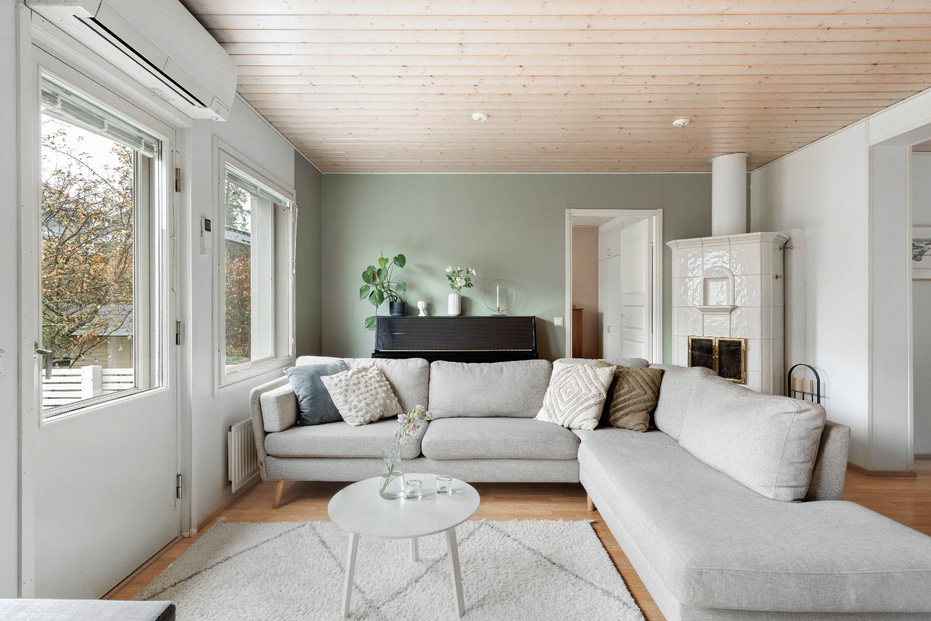 Juuritie 26, Kivistö, Vantaa