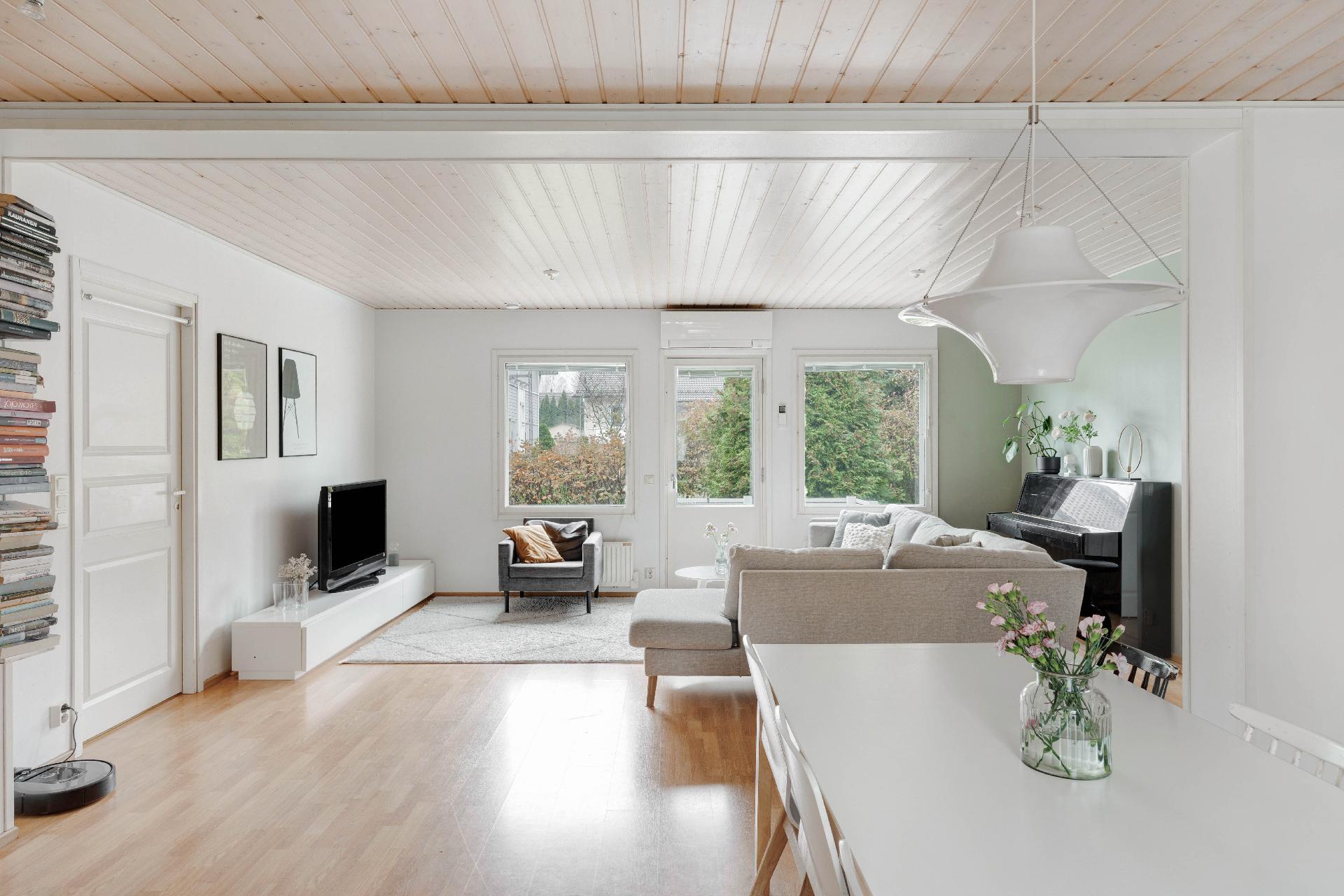 Juuritie 26, Kivistö, Vantaa