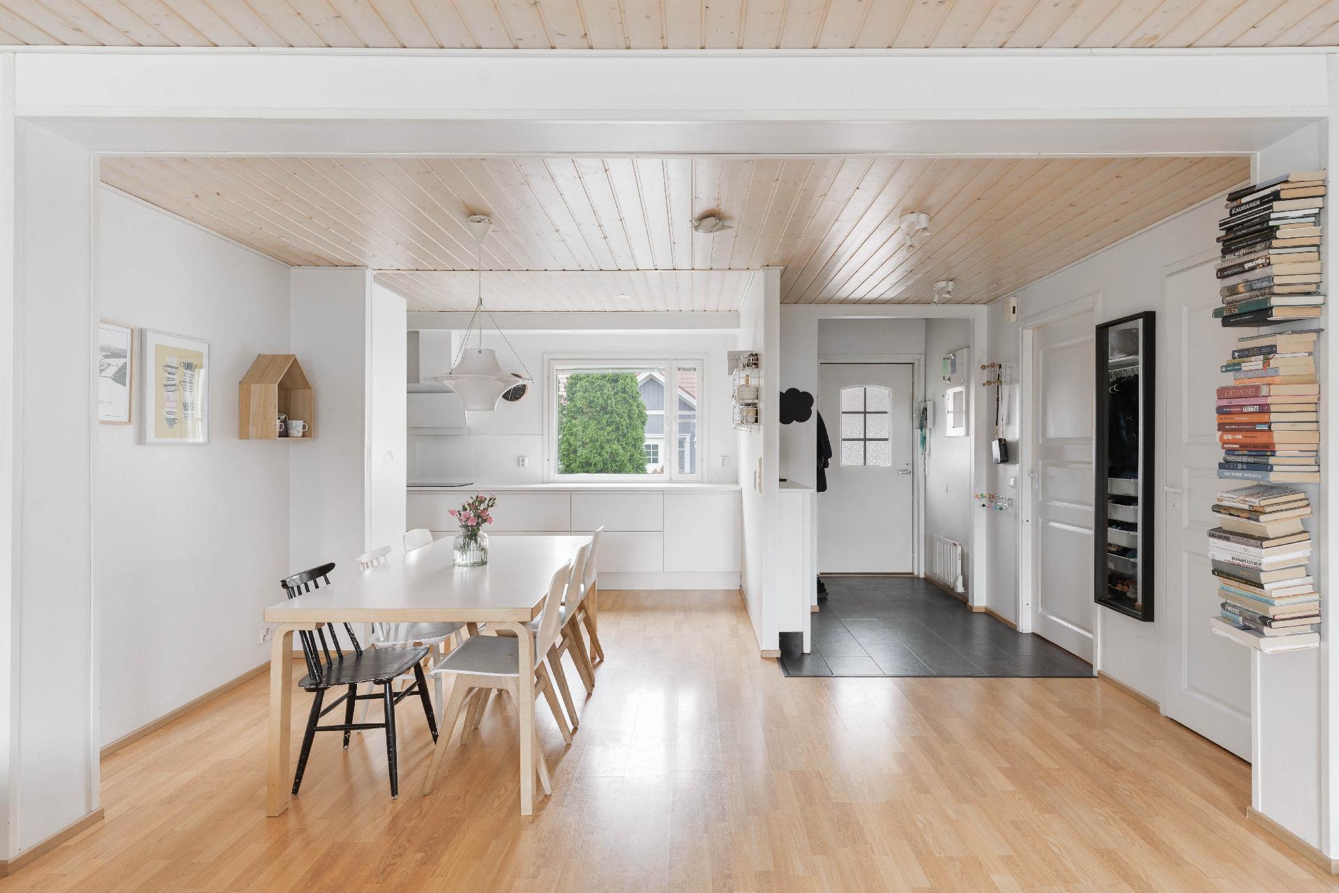 Juuritie 26, Kivistö, Vantaa