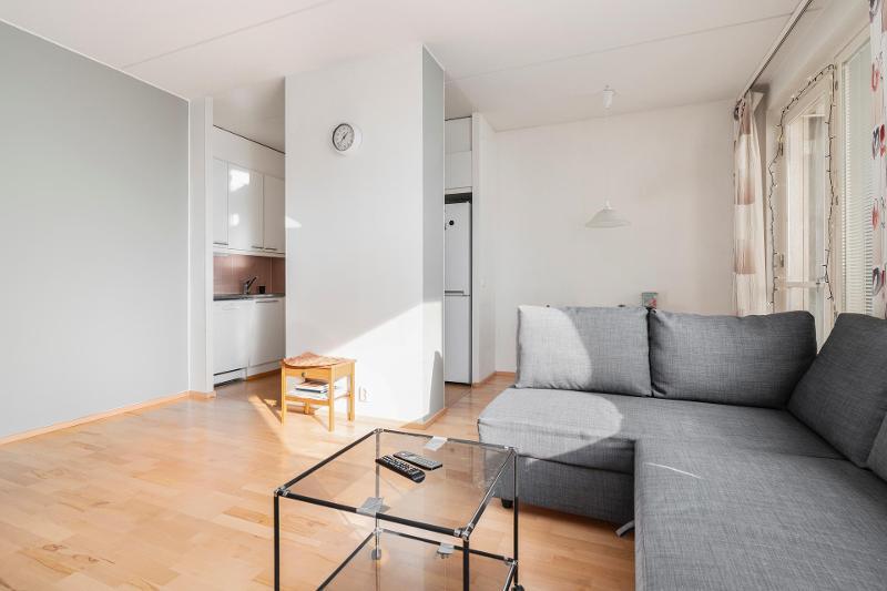 Mustankivenaukio 5, Vuosaari, Helsinki