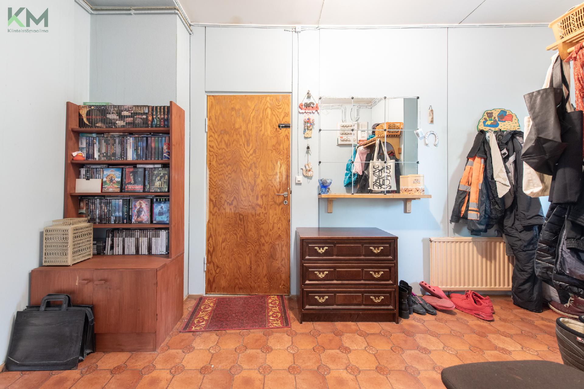 Hautatorpantie 91, Mieto, Kurikka