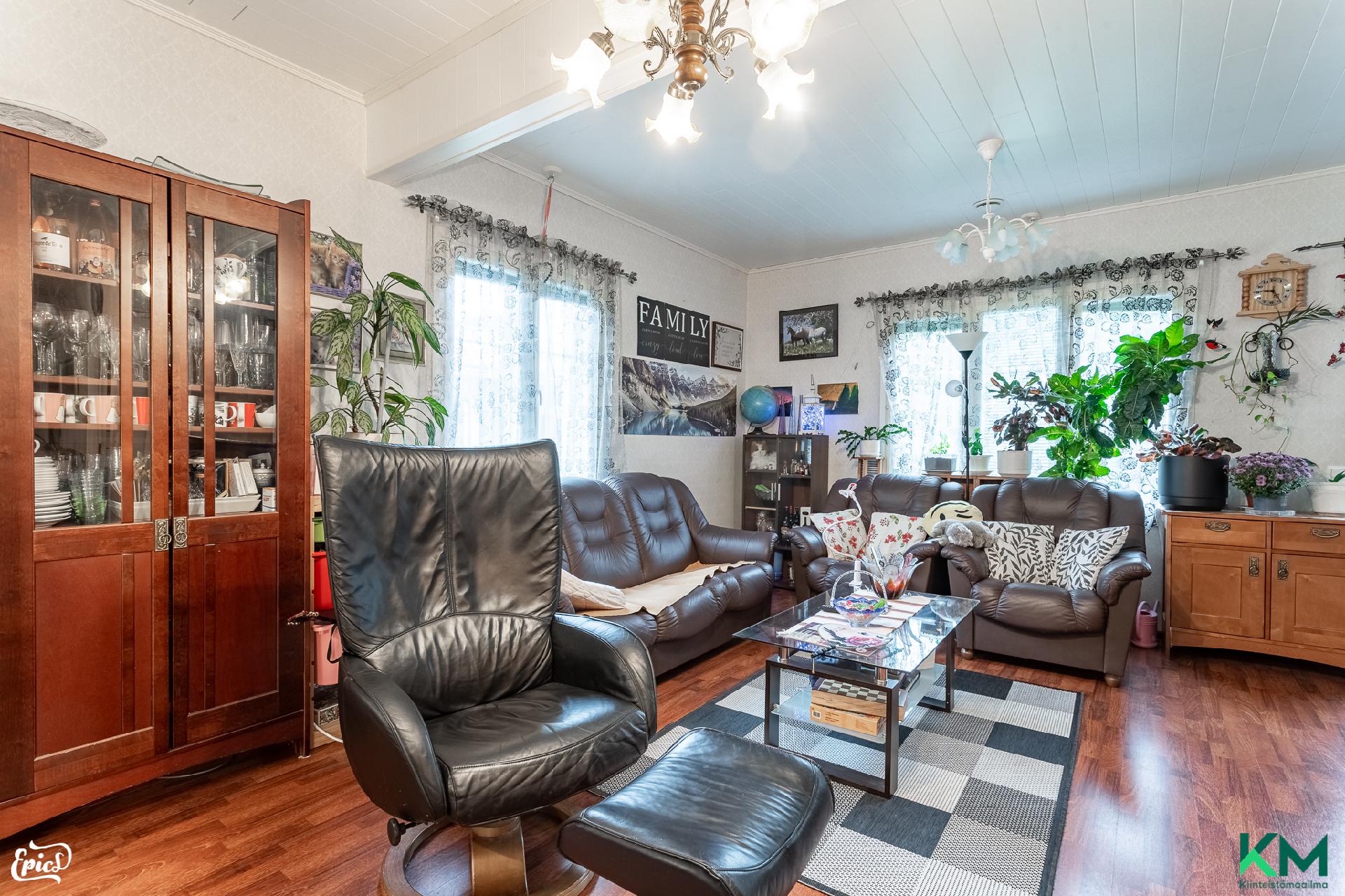 Lorellinpolku 4, Hämeenkyrö