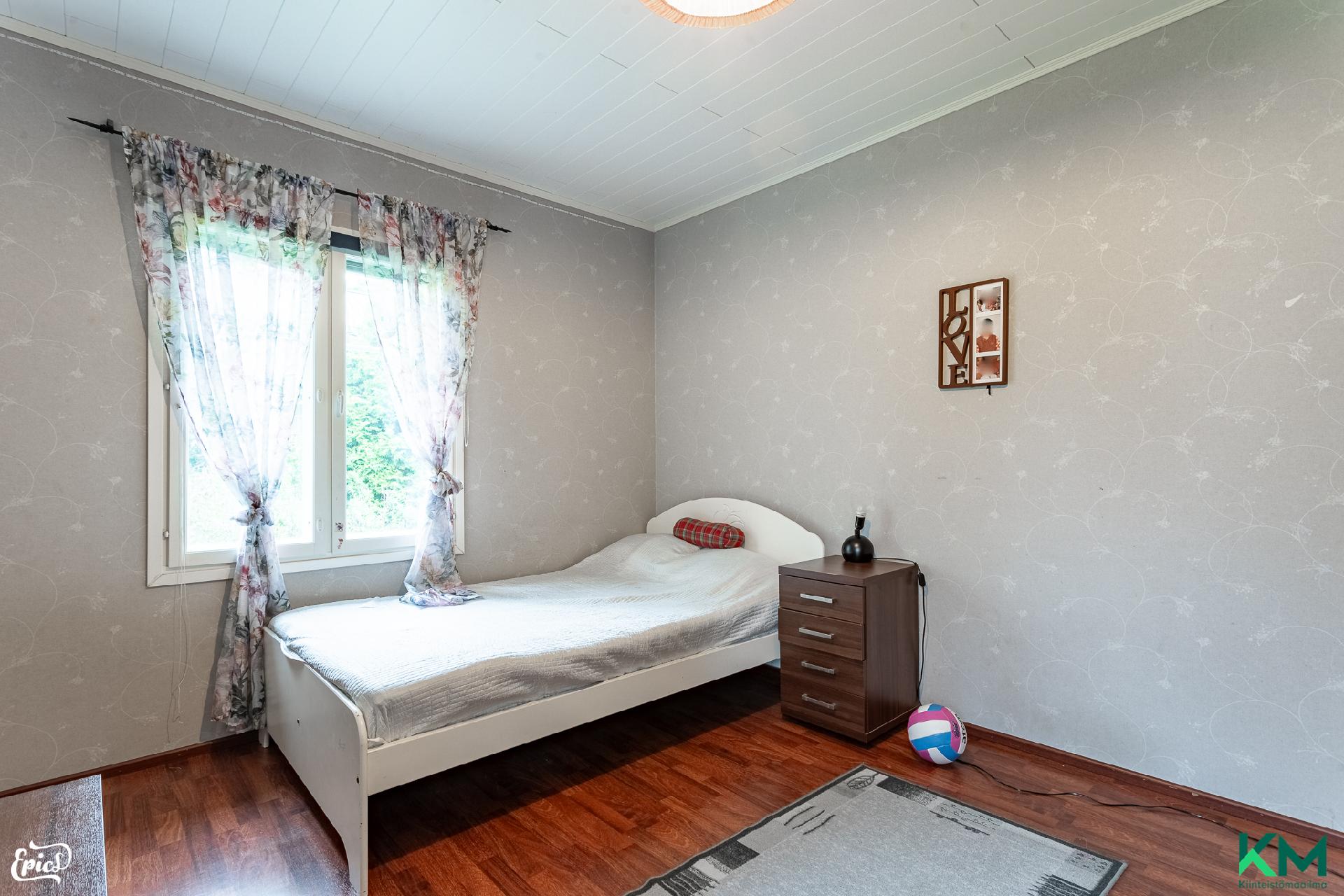 Lorellinpolku 4, Hämeenkyrö