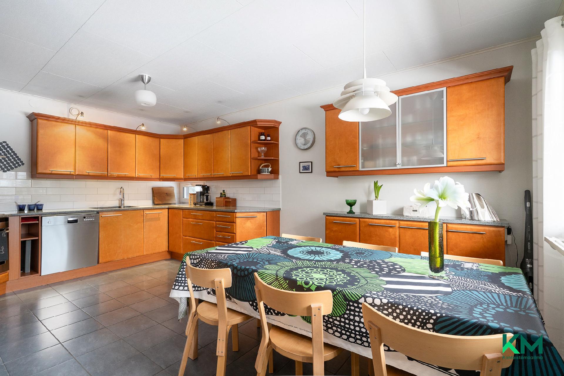 Parsikontie 1, Pikonkangas, Kangasala