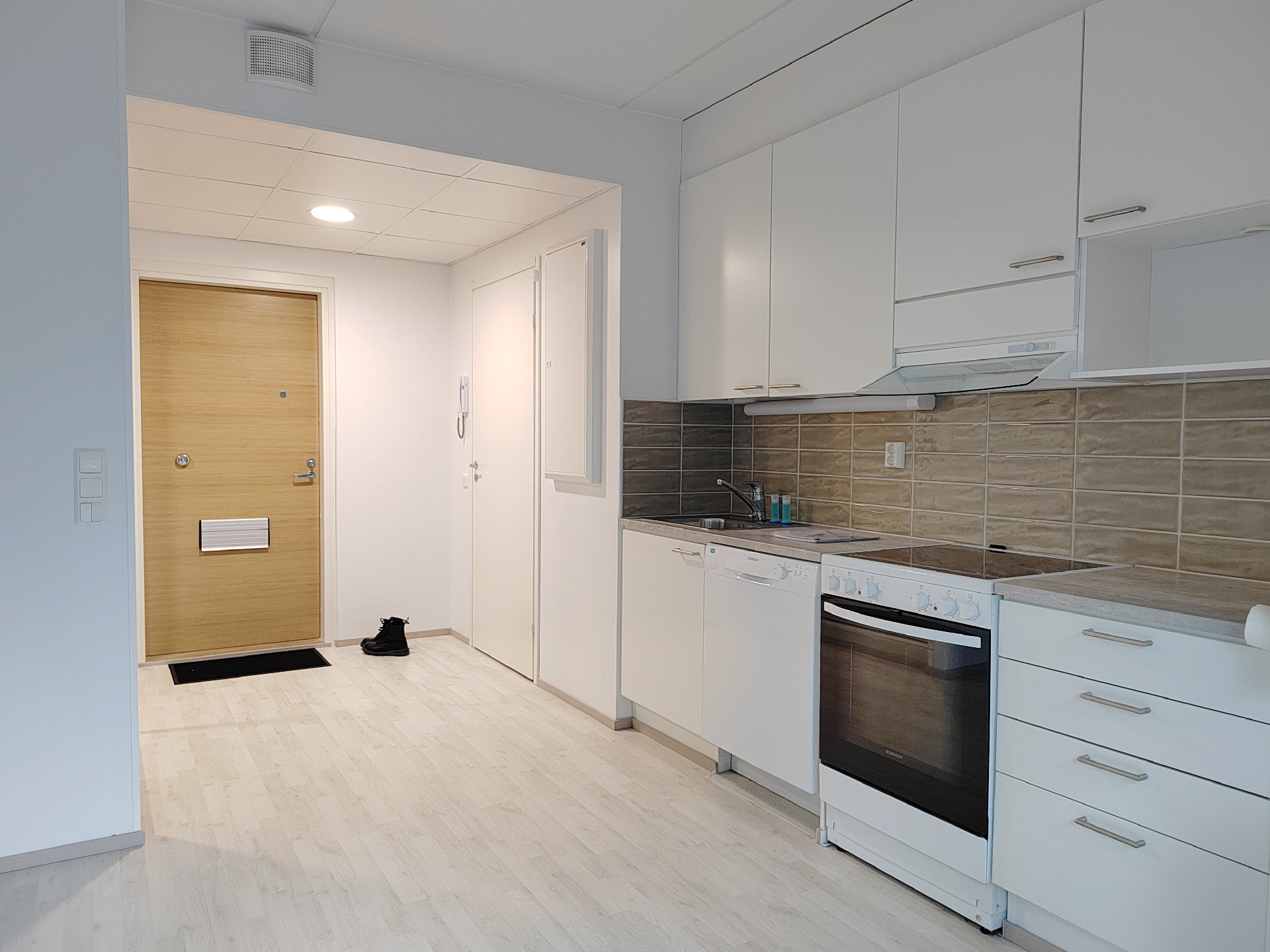 Lielahdenkatu 45, Lentävänniemi, Tampere