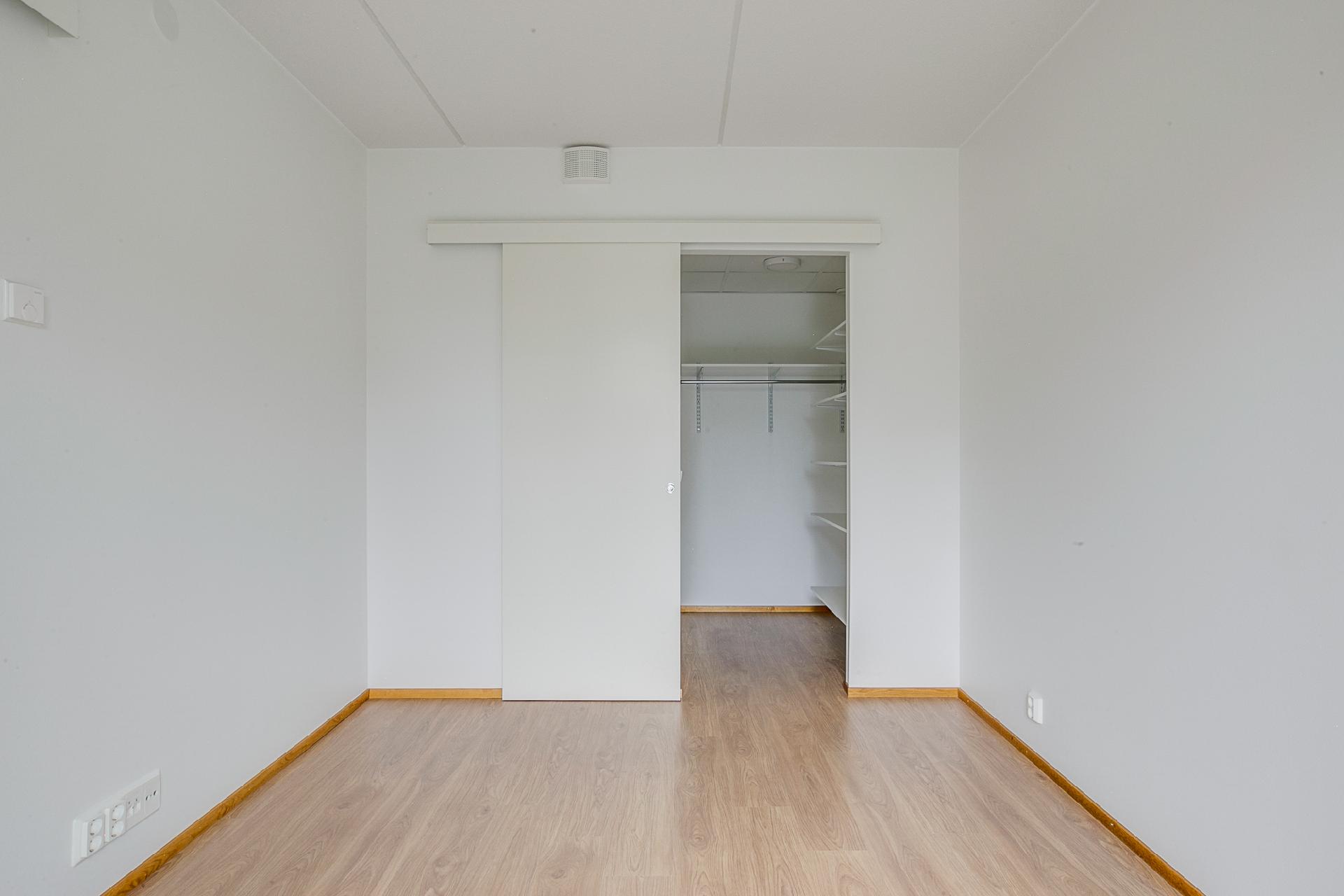 Lielahdenkatu 45, Lentävänniemi, Tampere