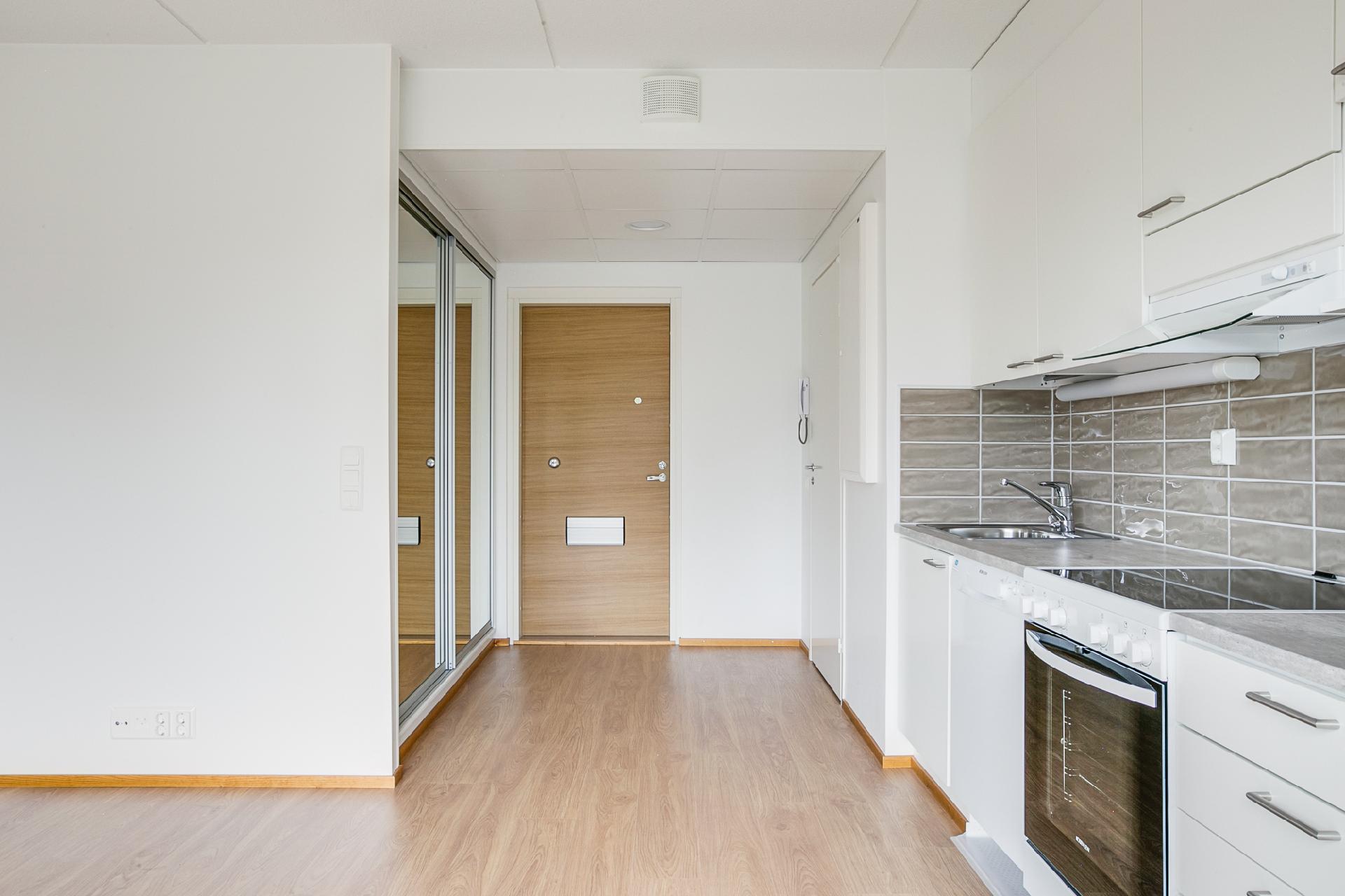 Lielahdenkatu 45, Lentävänniemi, Tampere