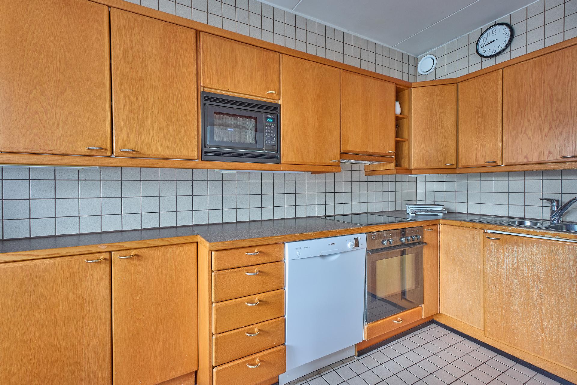 Kalliomäentie 8, Routio, Lohja