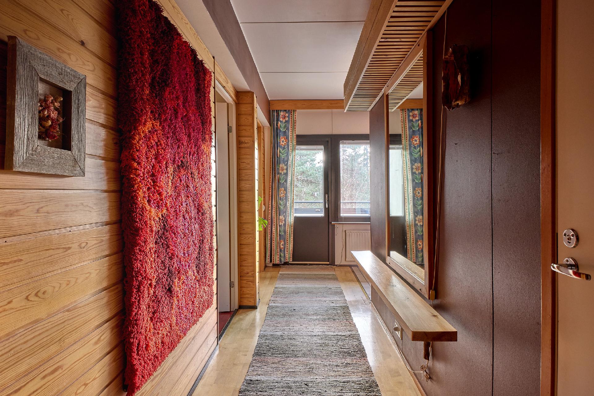 Kalliomäentie 8, Routio, Lohja