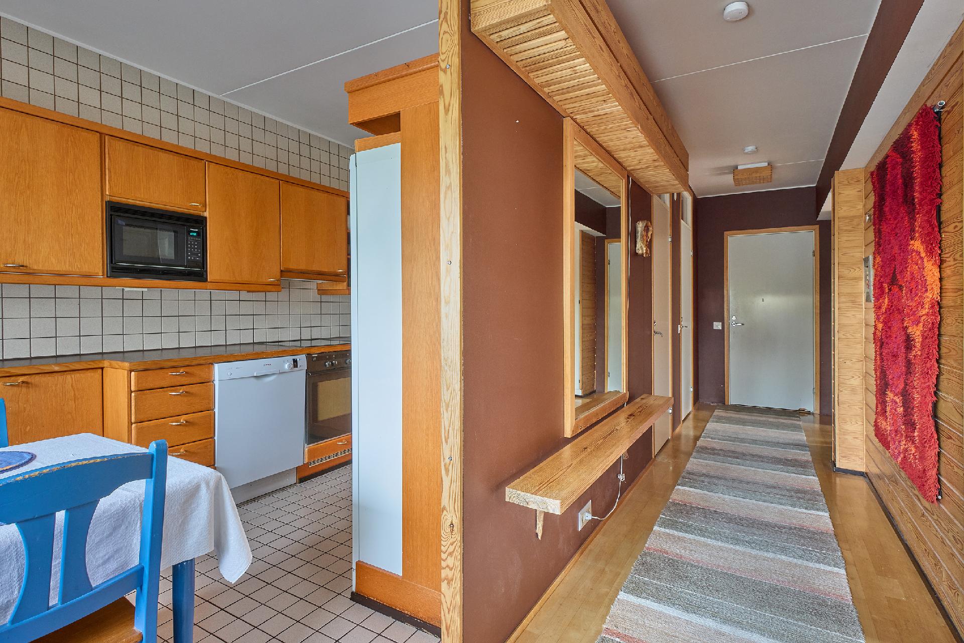 Kalliomäentie 8, Routio, Lohja