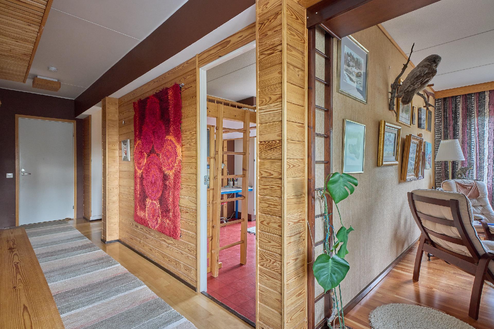 Kalliomäentie 8, Routio, Lohja