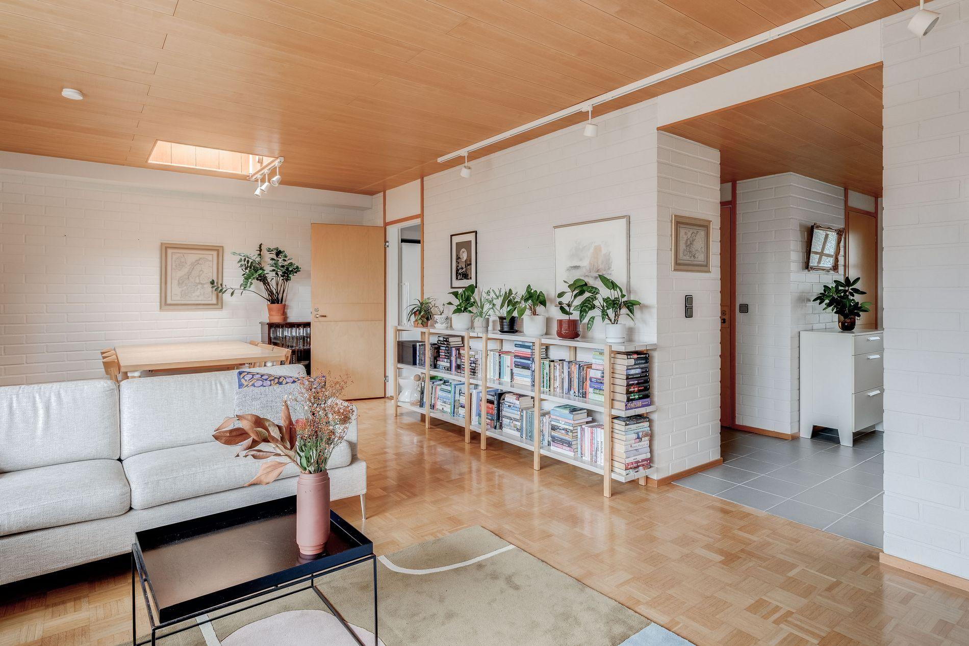 Unilukkarintie 2-4, Itä-Pakila, Helsinki