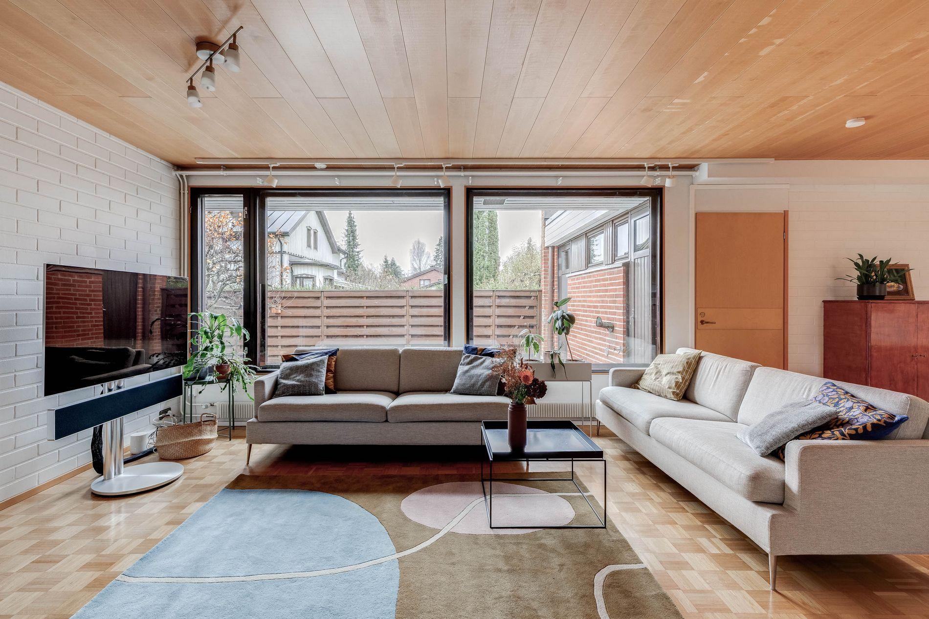 Unilukkarintie 2-4, Itä-Pakila, Helsinki