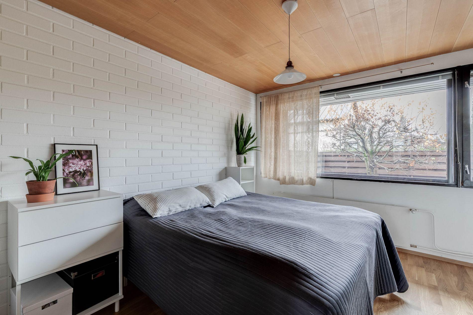 Unilukkarintie 2-4, Itä-Pakila, Helsinki