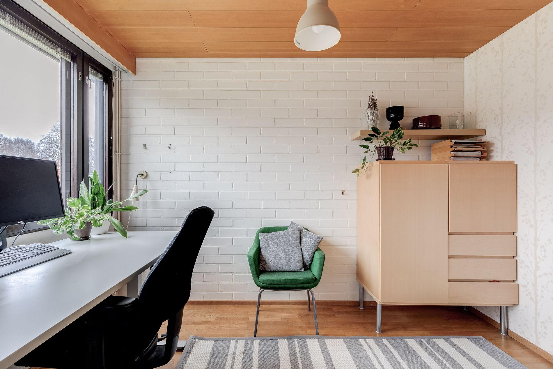 Unilukkarintie 2-4, Itä-Pakila, Helsinki