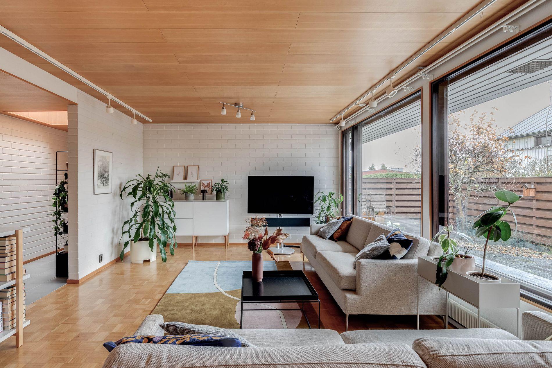 Unilukkarintie 2-4, Itä-Pakila, Helsinki