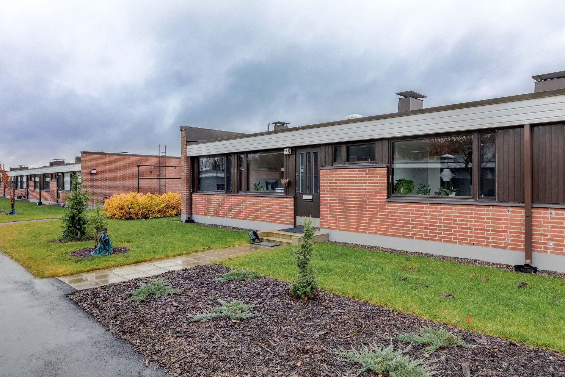 Unilukkarintie 2-4, Itä-Pakila, Helsinki