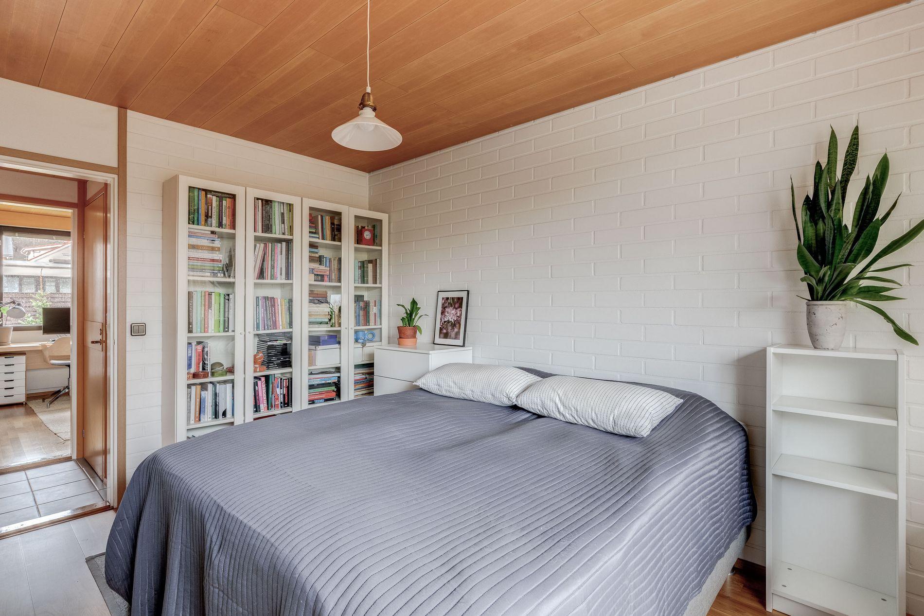 Unilukkarintie 2-4, Itä-Pakila, Helsinki