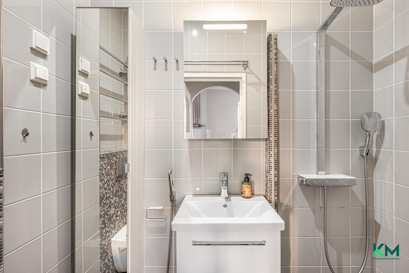 Tehtaankatu 18, Ullanlinna, Helsinki