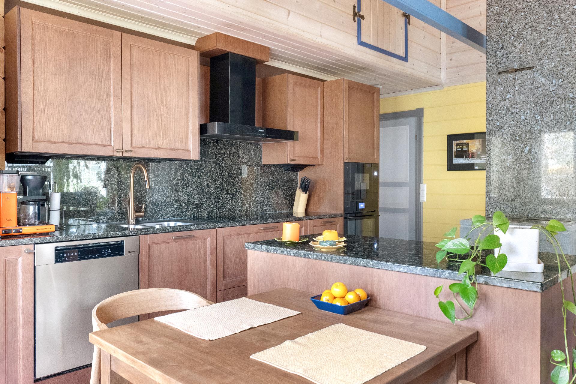 Sienikuja 4, Störsvik, Siuntio