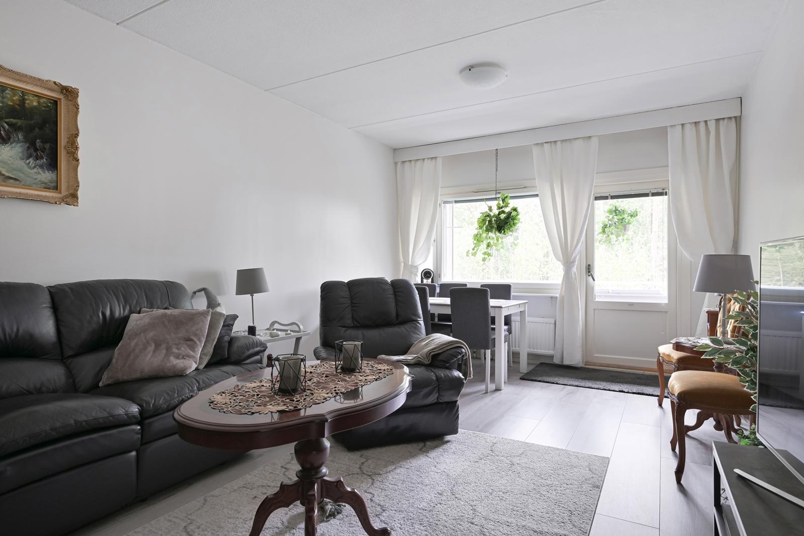 Mätästie 5, Suurmetsä, Helsinki