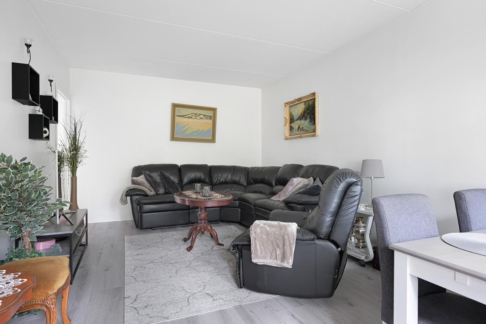 Mätästie 5, Suurmetsä, Helsinki