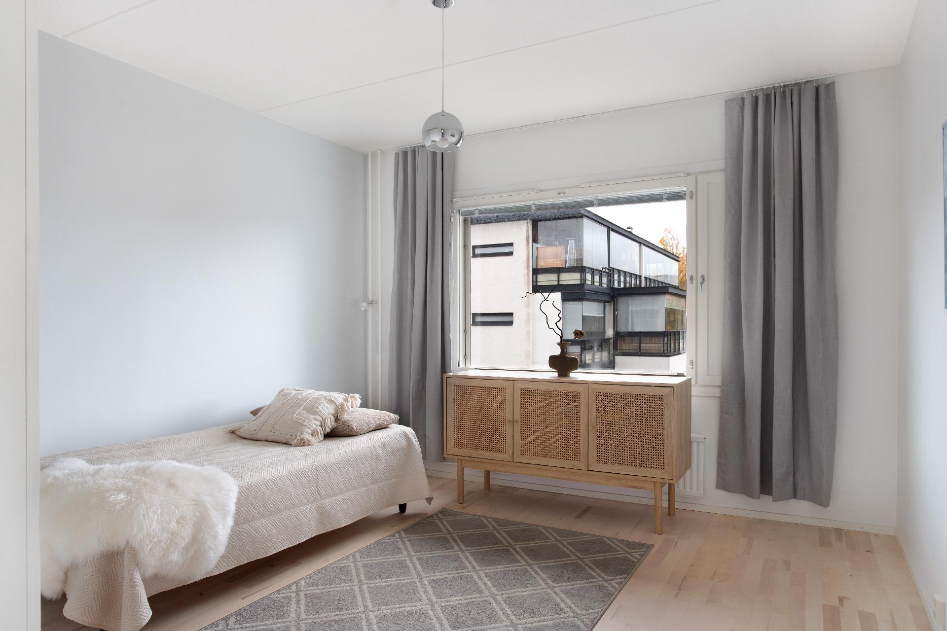 Itälahdenkatu 10, Lauttasaari, Helsinki