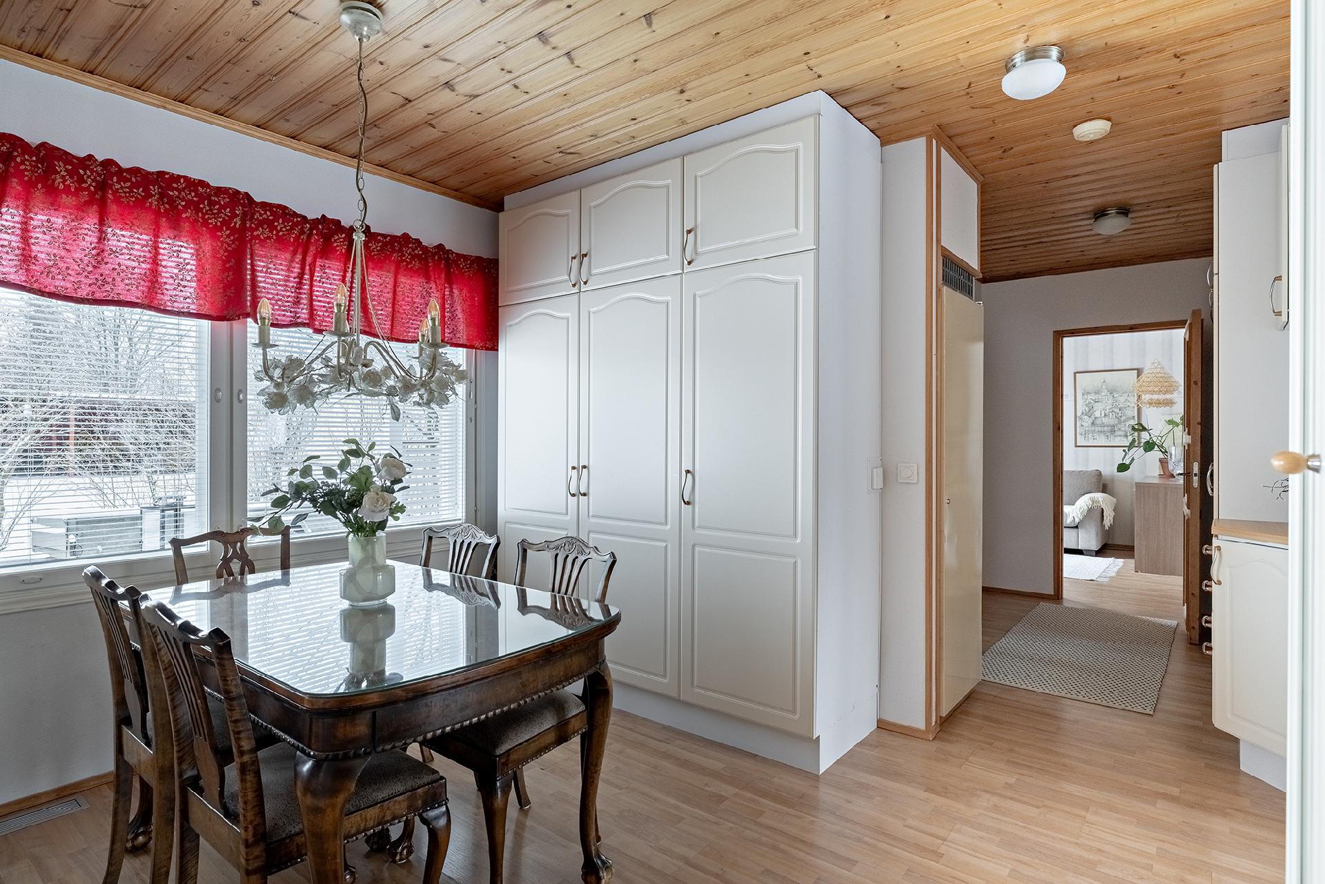 Uusitie 7, Kuusikko, Muhos