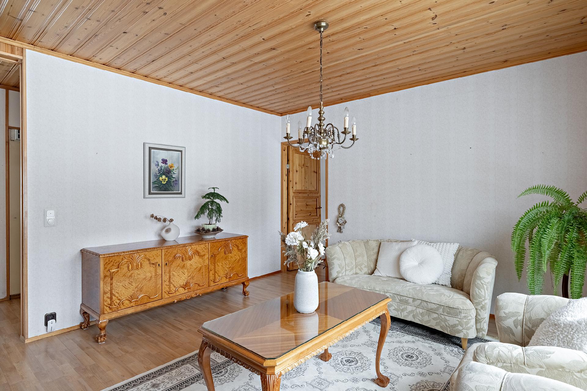 Uusitie 7, Kuusikko, Muhos