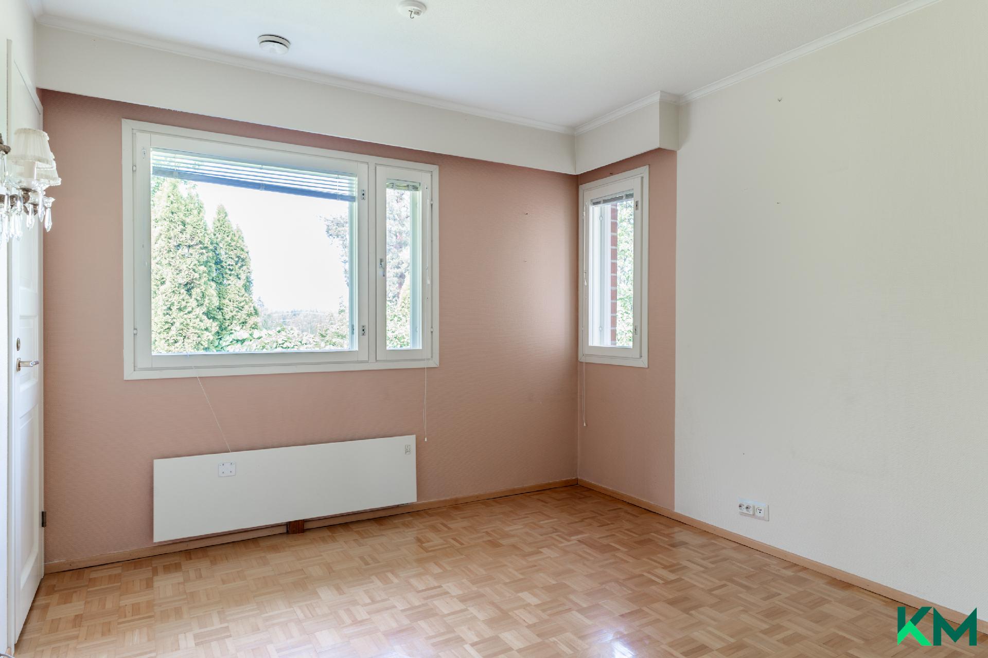 Hirsikalliontie 16, Laaksolahti, Espoo