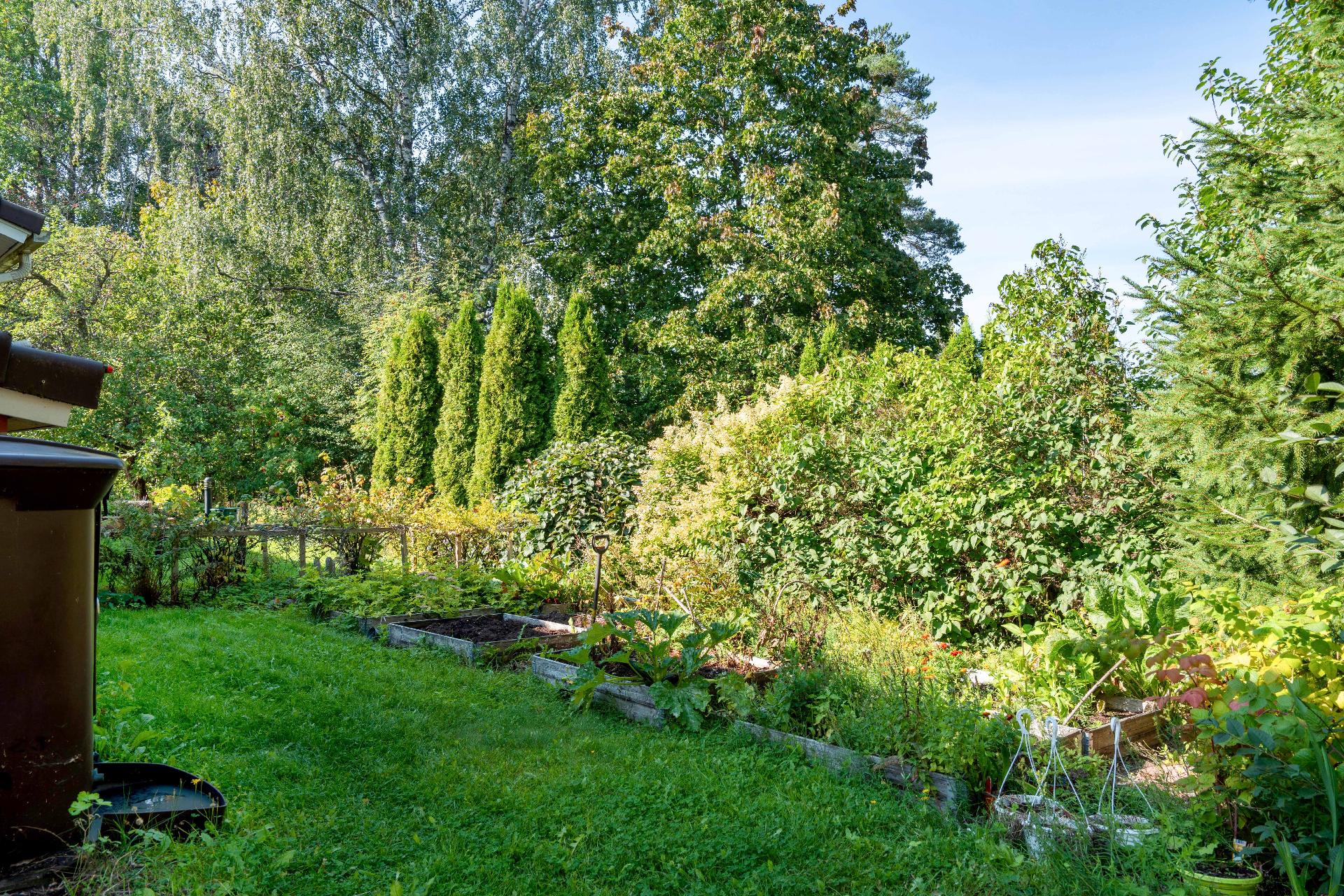 Hirsikalliontie 16, Laaksolahti, Espoo