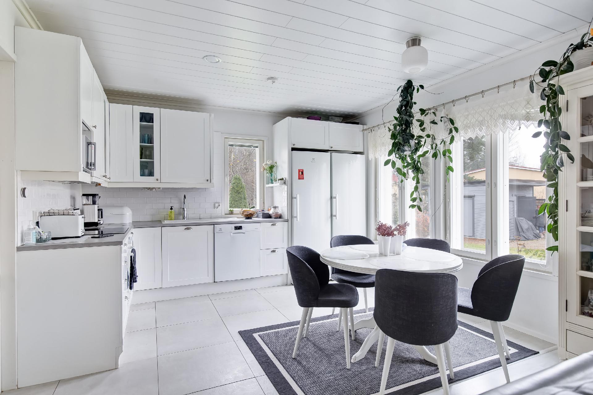 Välimäentie 8, Sääksjärvi, Lempäälä