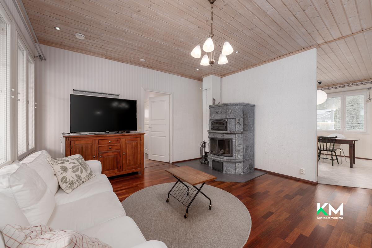 Santerintie 8, Kaustinen