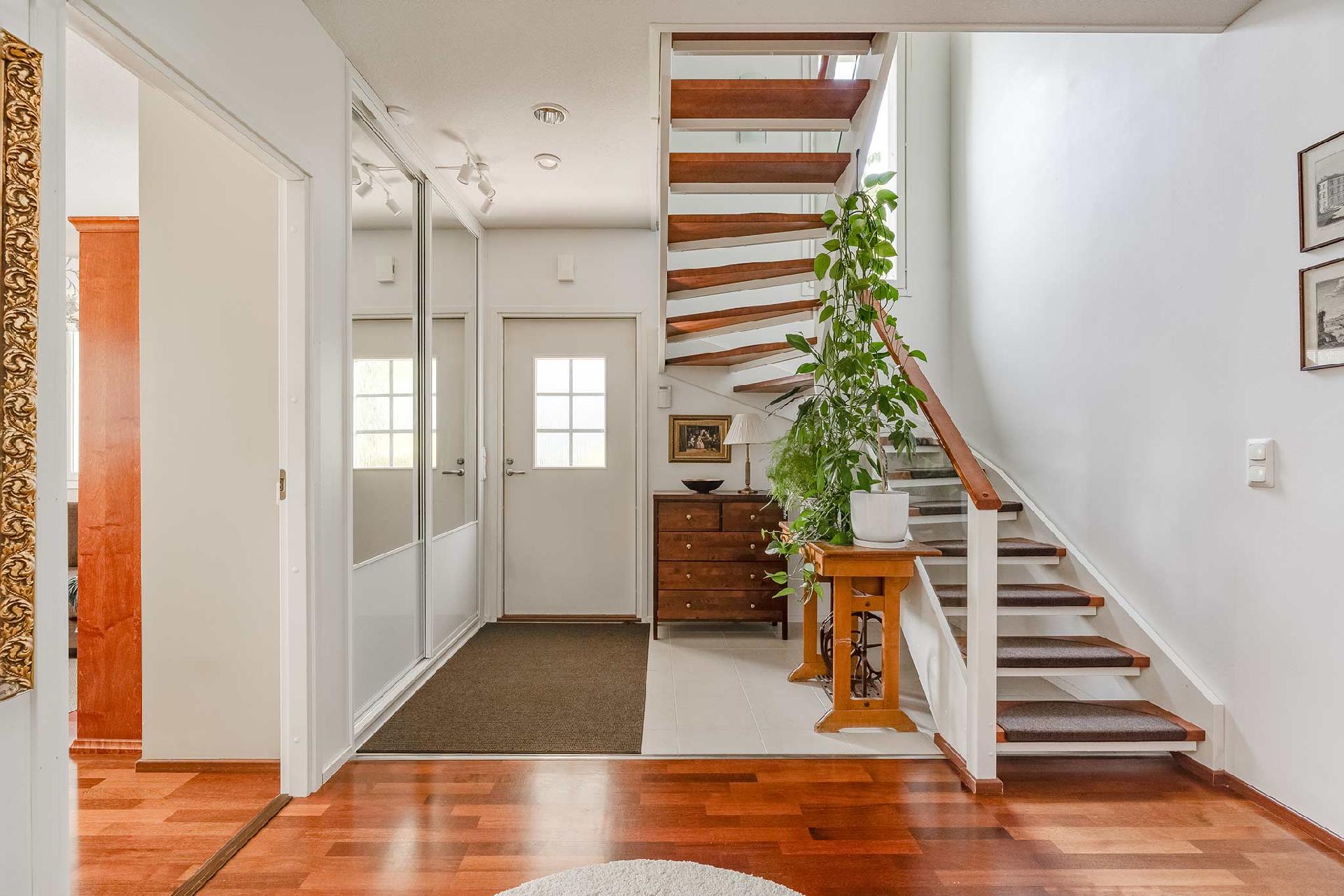 Velholehdenkatu 4, Hervanta, Tampere