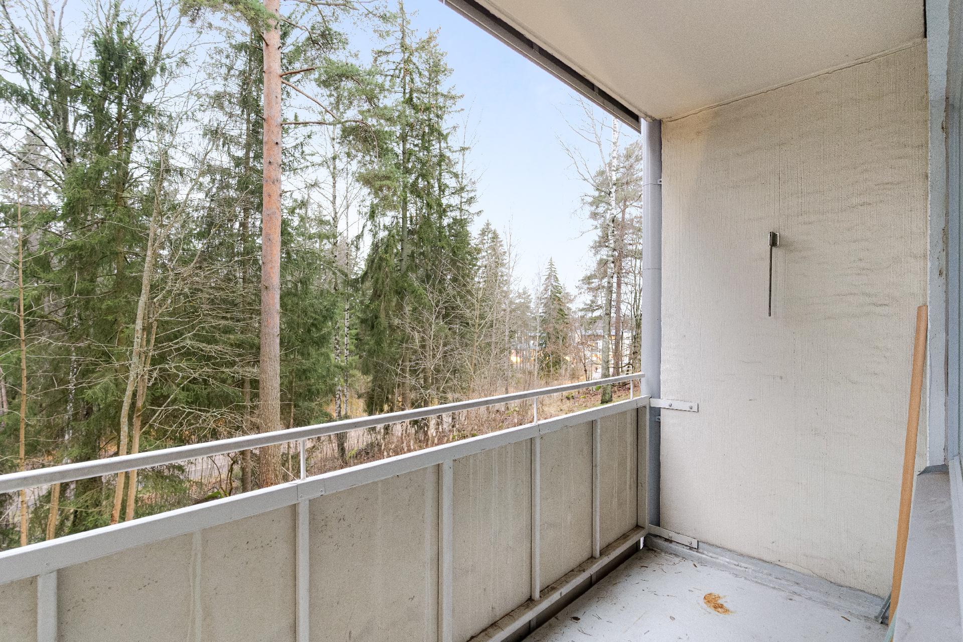 Uotinmäentie 9, Mellunmäki, Helsinki