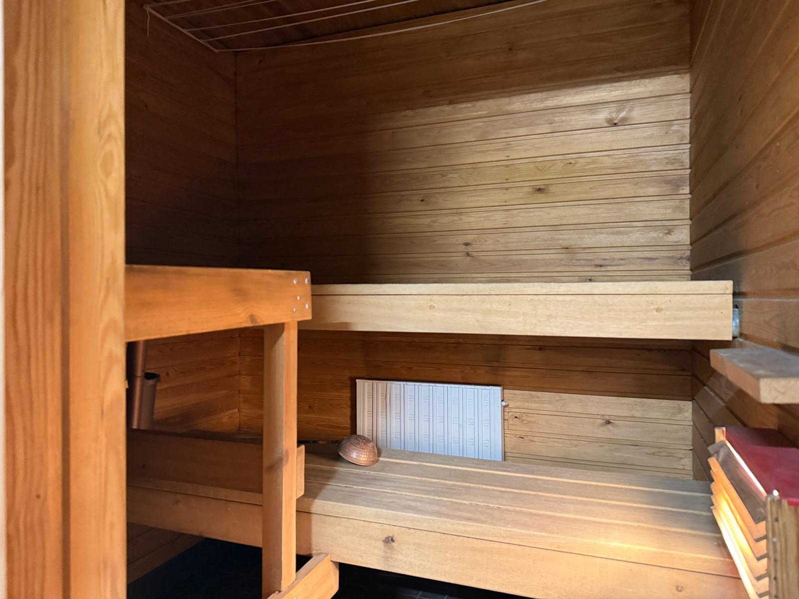 Lähteenkatu 2-4, Helilä, Kotka