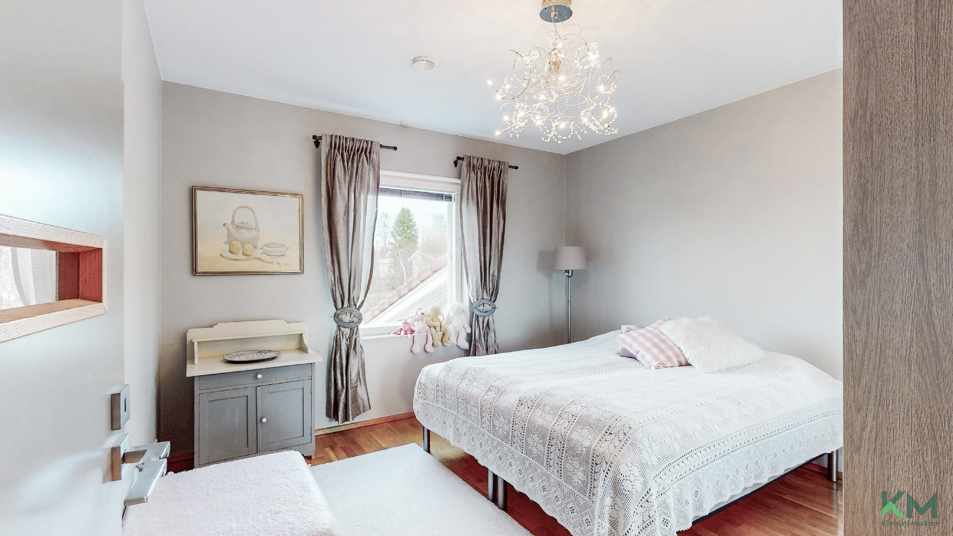 Yläkerran makuuhuone