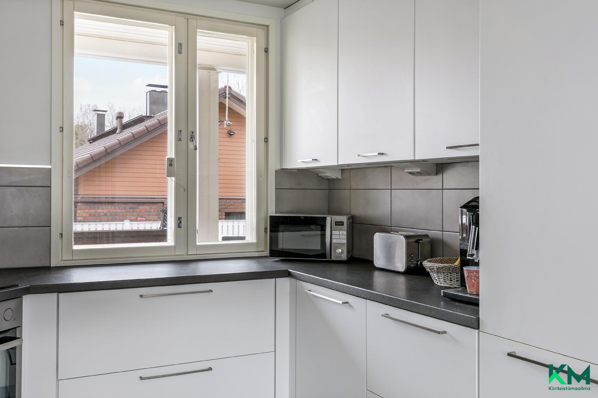 Nummikuja 6, Heikinlaakso, Helsinki