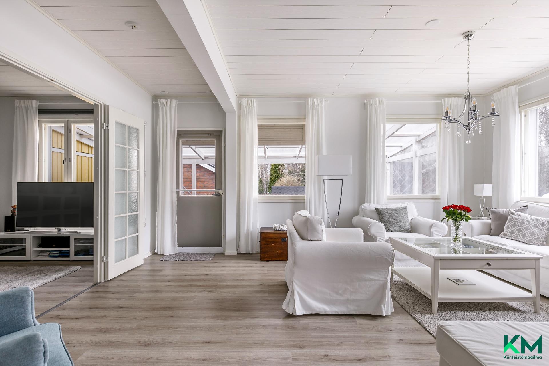 Nummikuja 6, Heikinlaakso, Helsinki