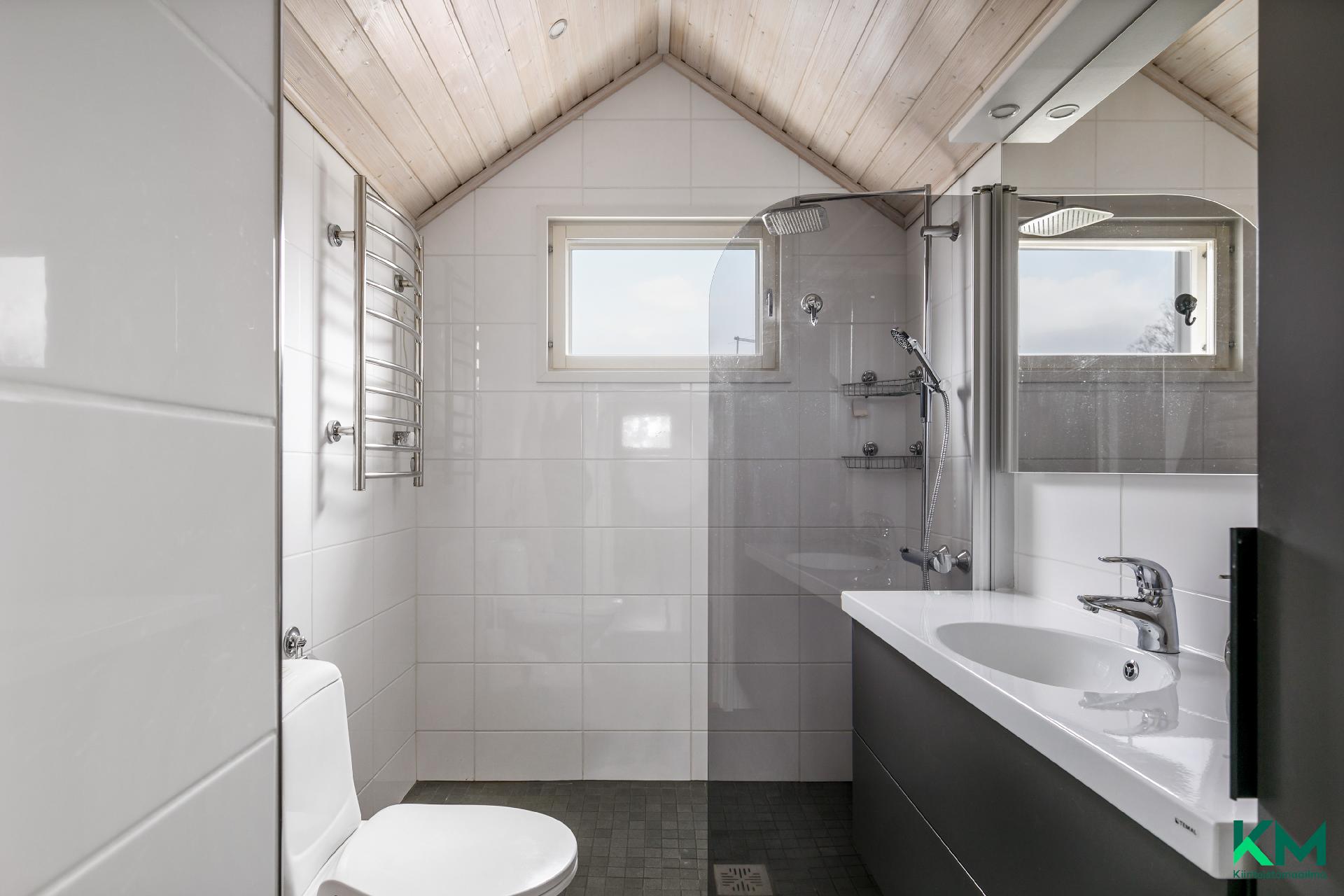 Nummikuja 6, Heikinlaakso, Helsinki