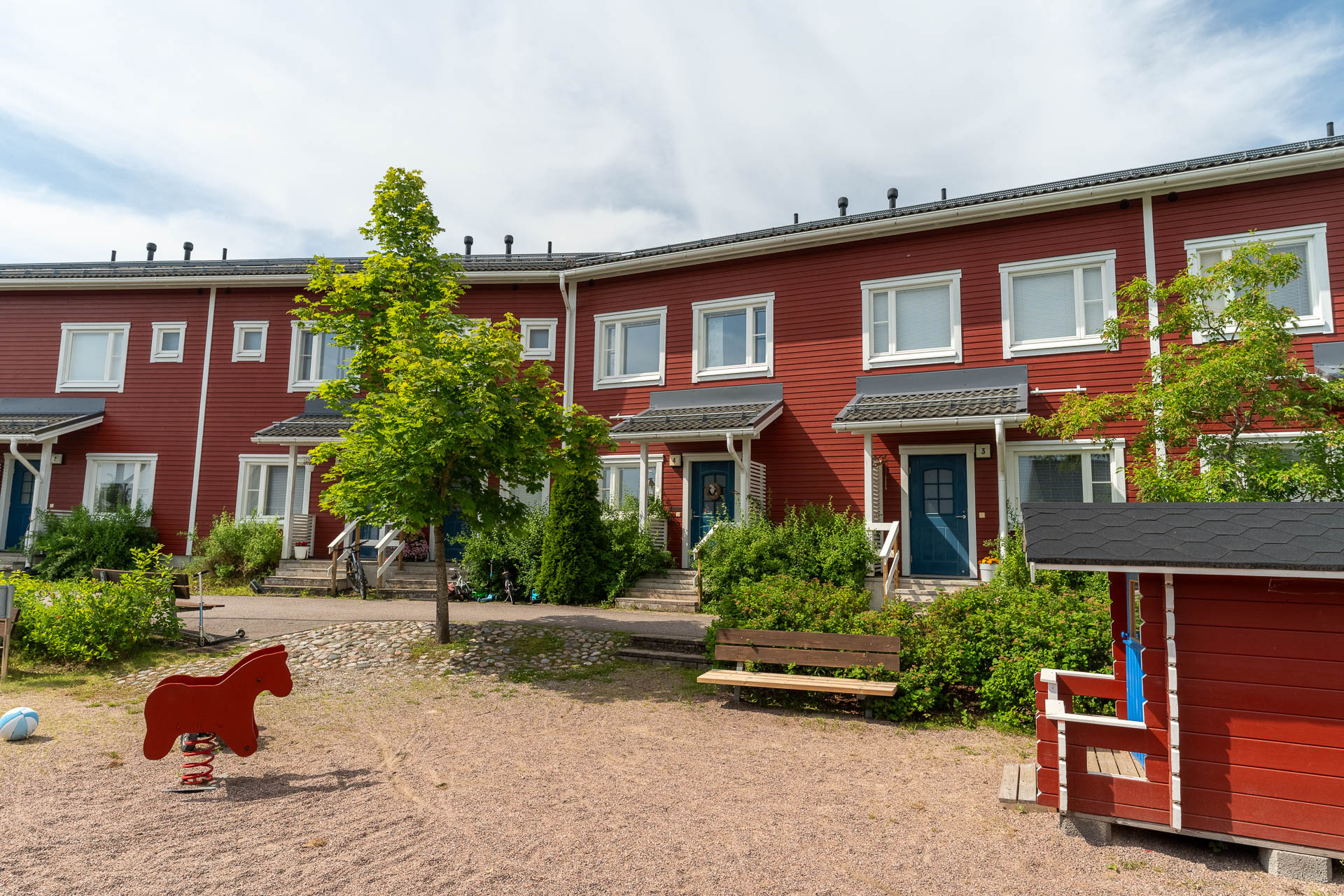 Taloyhtiön leikkipiha