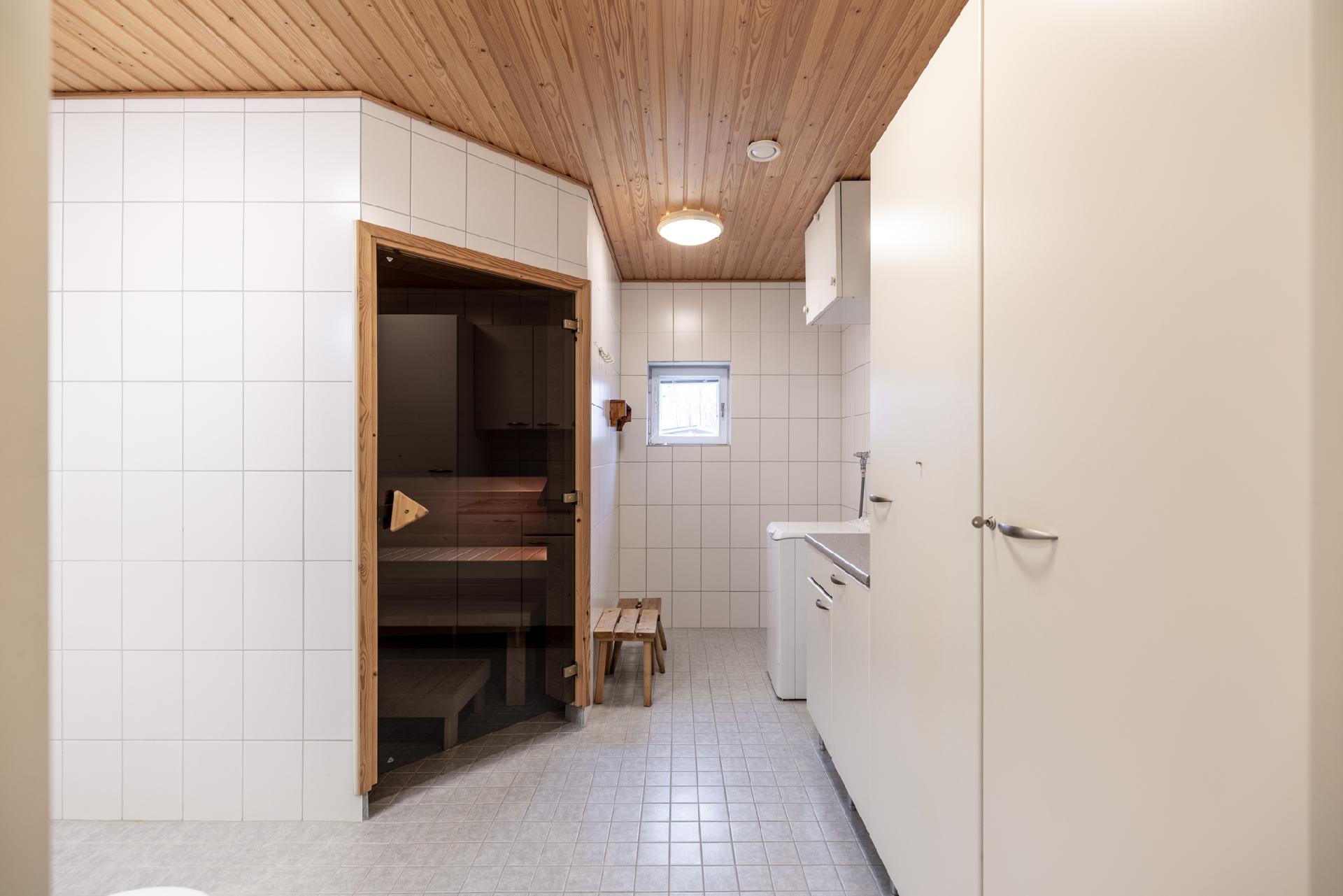 Rovastinkuja 1, Kangasniemi